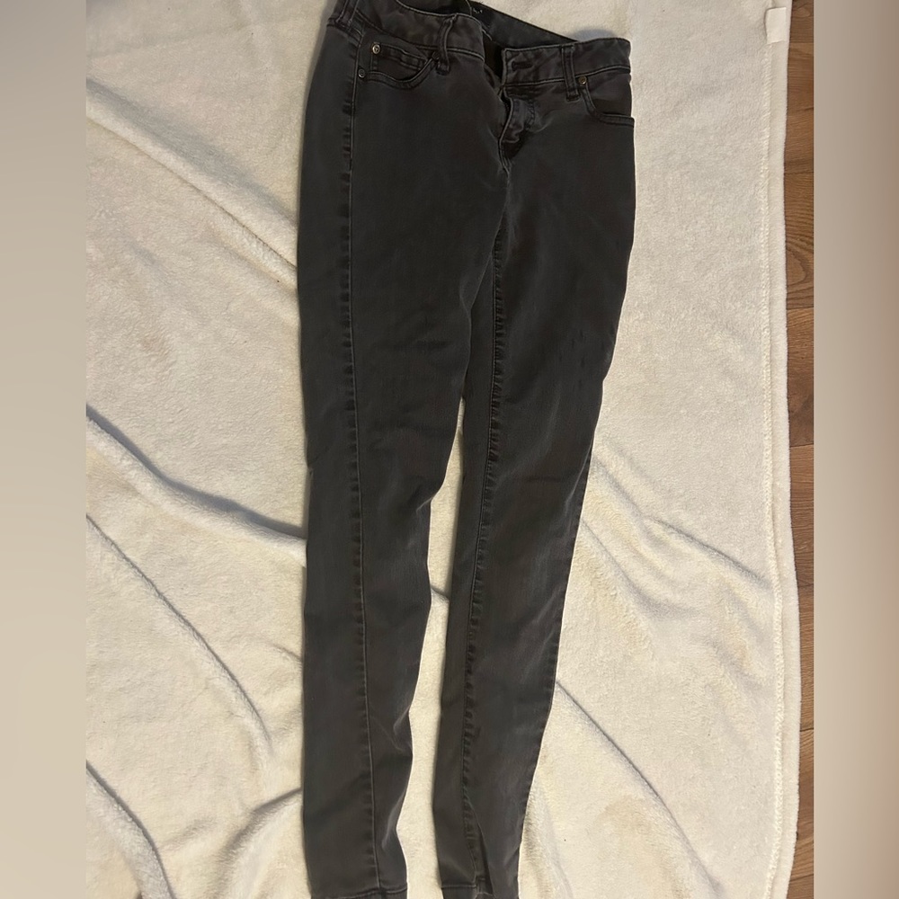 Black super skinny jeans